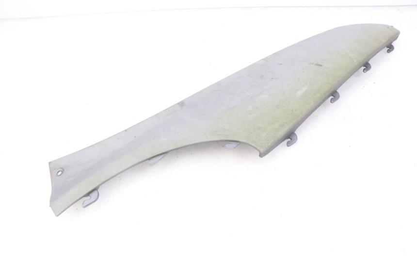 photo de rechter achterste dorpelplaat PIAGGIO X9 EVOLUTION 125 (2003 - 2007) - Detail van het onderdeel