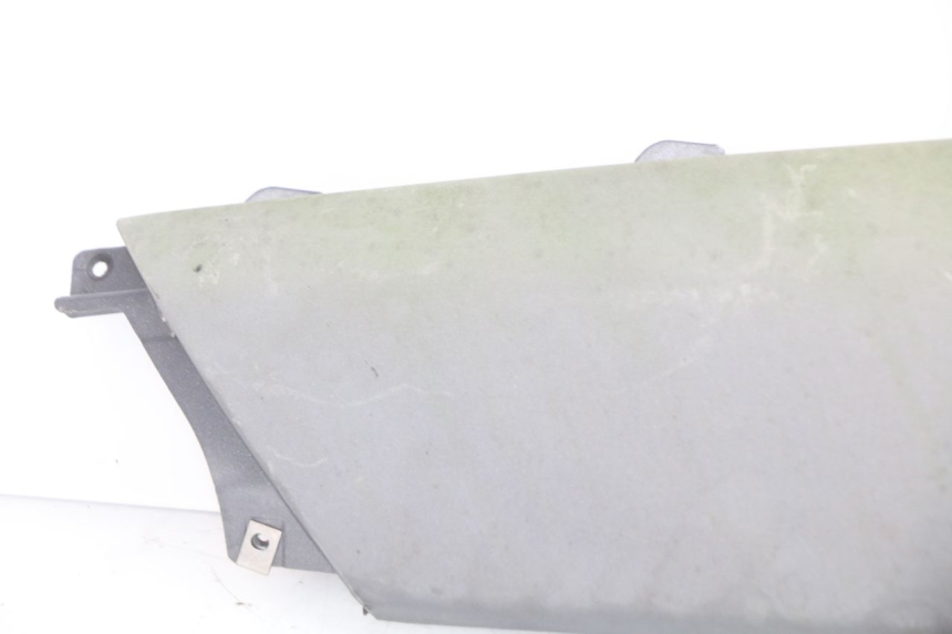 photo de rechter achterste dorpelplaat PIAGGIO X9 EVOLUTION 125 (2003 - 2007) - Staat van het oppervlak