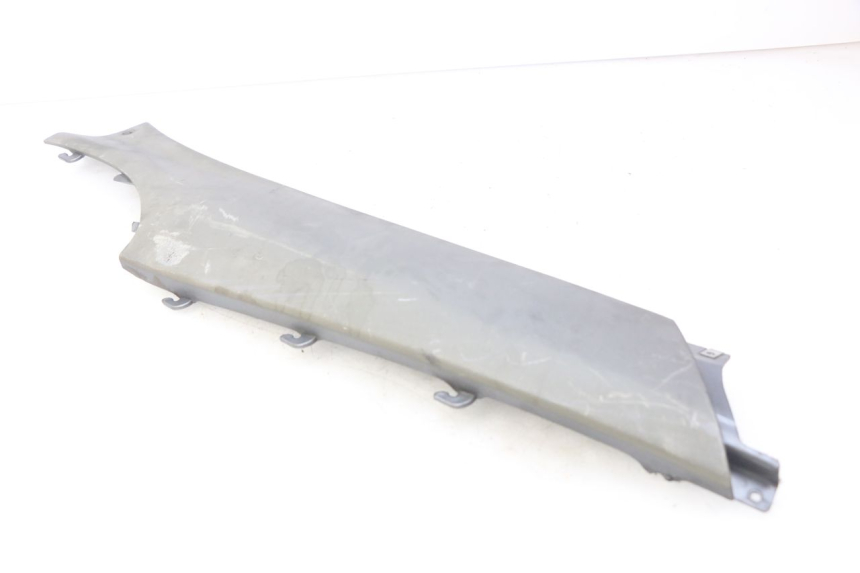 photo de rechter achterste dorpelplaat PIAGGIO X9 EVOLUTION 125 (2003 - 2007) - Technische close-up