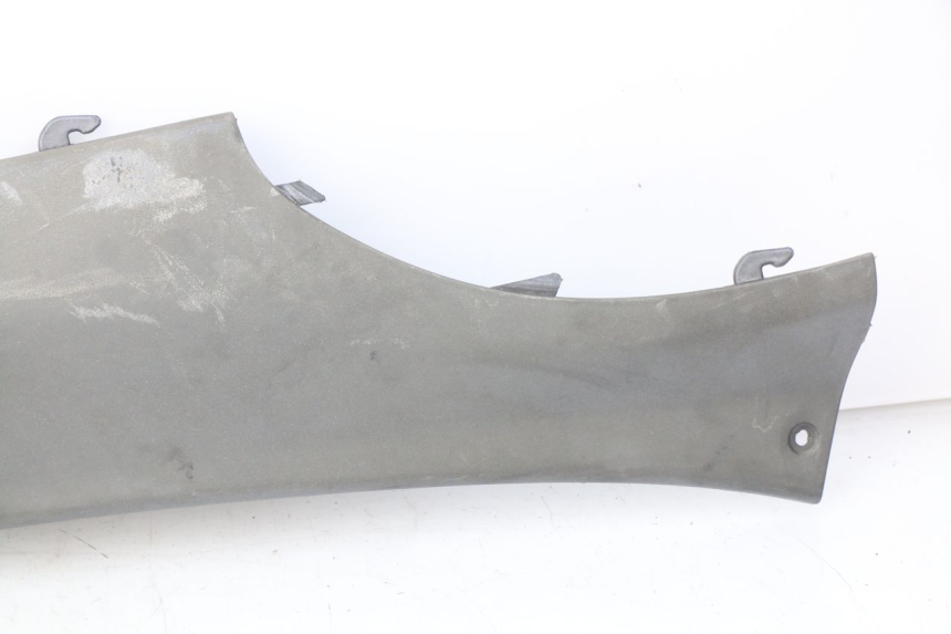 photo de rechter achterste dorpelplaat PIAGGIO X9 EVOLUTION 125 (2003 - 2007) - Staat van het oppervlak