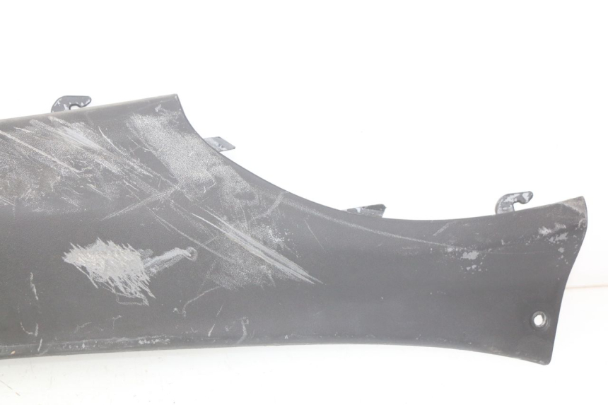 photo de rechter achterste dorpelplaat PIAGGIO X9 EVOLUTION 125 (2003 - 2007) - Staat van het oppervlak