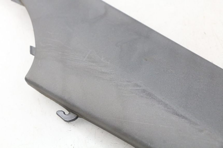 photo de rechter achterzijscherm onderzijde PIAGGIO X9 125 (2000 - 2003) - Detail van het onderdeel