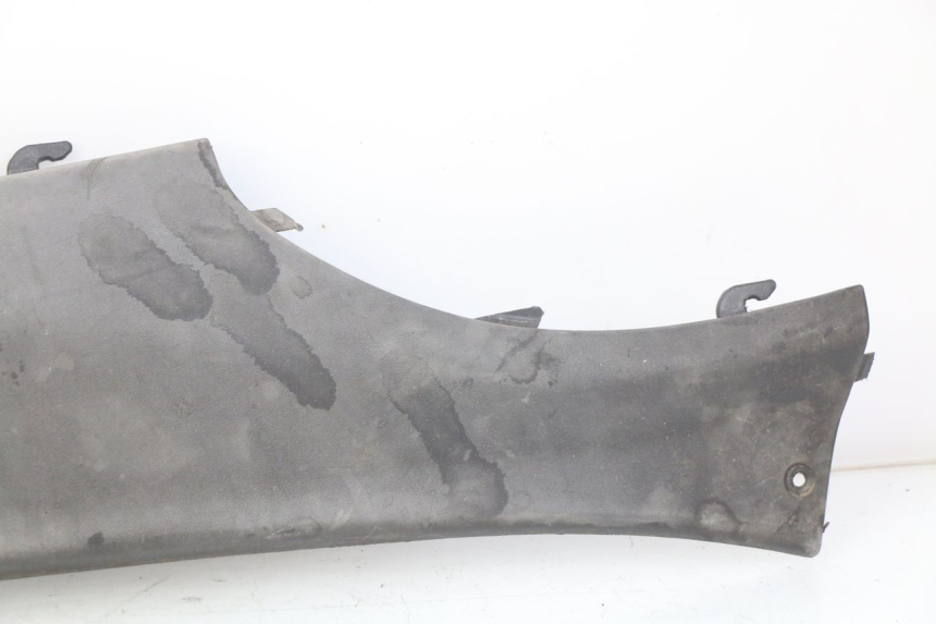 photo de rechter achterzijscherm onderzijde PIAGGIO X9 125 (2000 - 2003) - Bevestigingspunten