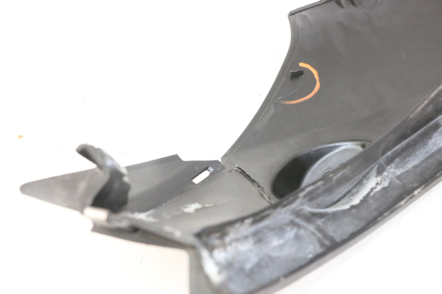 photo de Achterste linker dorpelplaat PIAGGIO MP3 LT 300 (2010 - 2016) - Detail van het onderdeel