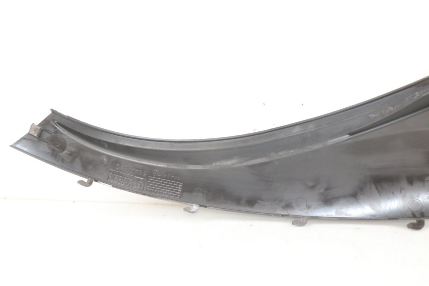 photo de Achterste linker dorpelplaat PIAGGIO MP3 125 (2006 - 2014) - Technische close-up