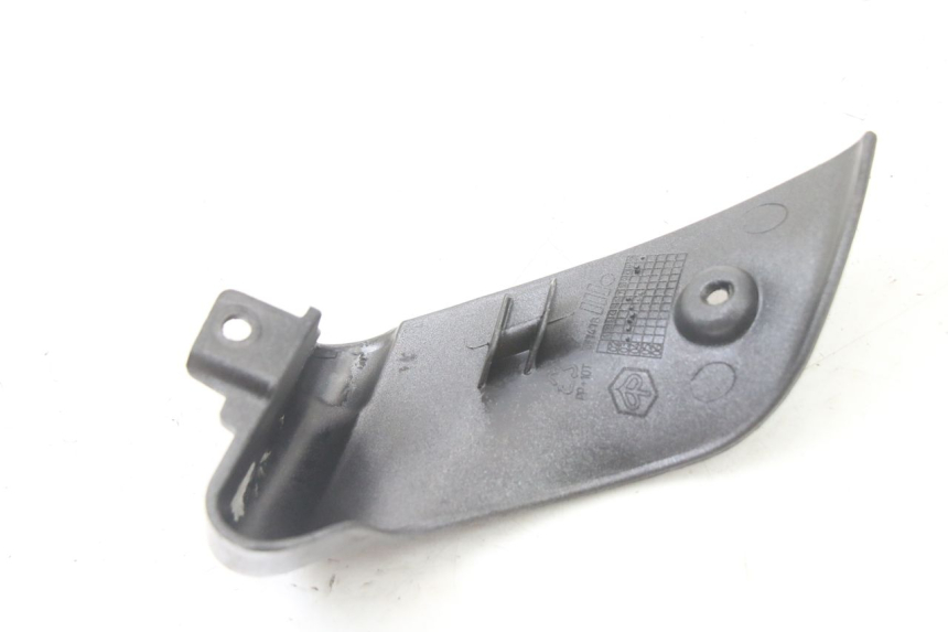 photo de Achterste linker dorpelplaat PIAGGIO VESPA GRANTURISMO 125 (2003 - 2007) - Overzicht