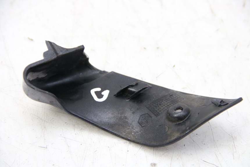 photo de Achterste linker dorpelplaat PIAGGIO VESPA GRANTURISMO 125 (2003 - 2007) - Zoom op gebruiksstaat