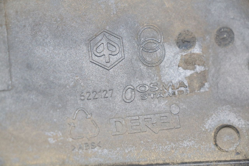 photo de Achterste linker dorpelplaat PIAGGIO VESPA LXV 125 (2006 - 2009) - Detail van het onderdeel