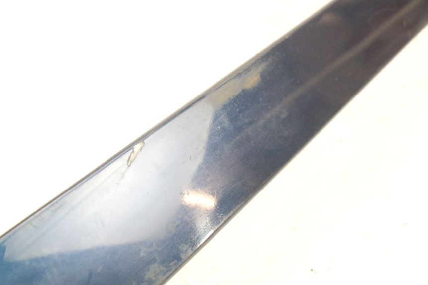 photo de Achterste linker dorpelplaat PIAGGIO VESPA LXV 125 (2006 - 2009) - Bevestigingspunten