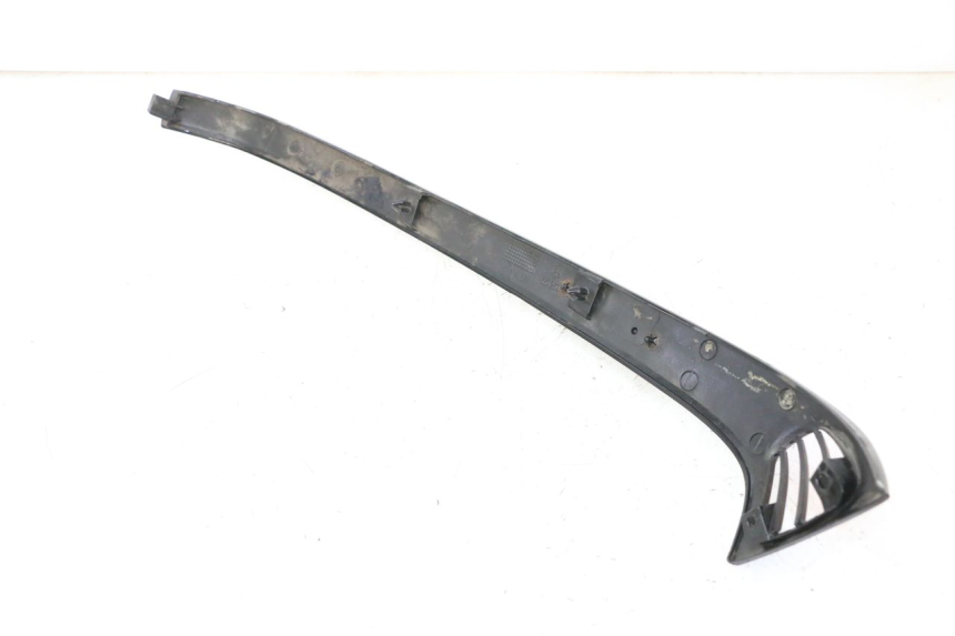 photo de Achterste linker dorpelplaat PIAGGIO VESPA S 2T 50 (2007 - 2014) - Detail van het onderdeel