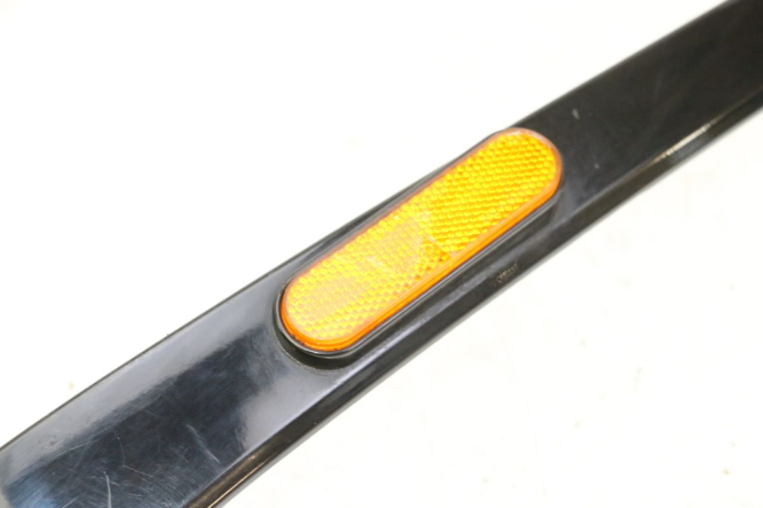 photo de Achterste linker dorpelplaat PIAGGIO VESPA S 2T 50 (2007 - 2014) - Technische close-up