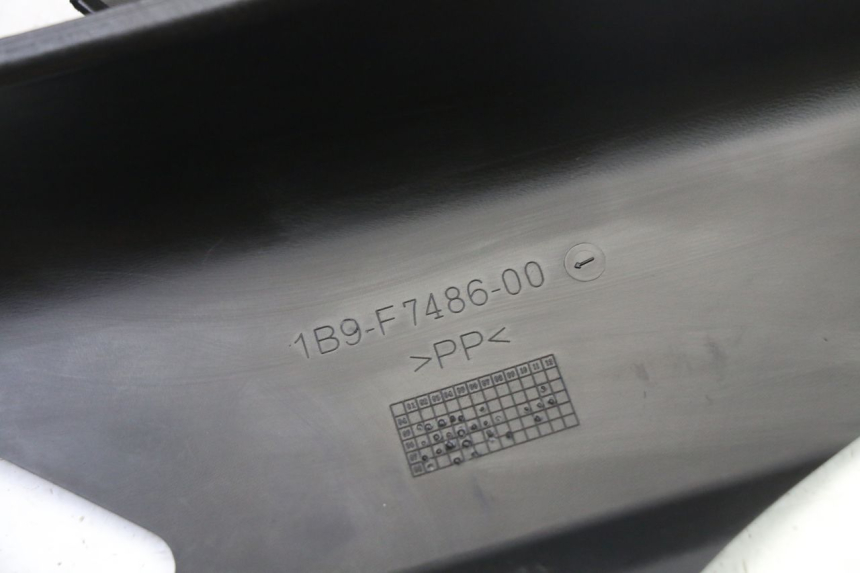 photo de Achterste linker dorpel YAMAHA XMAX X-MAX 125 (2006 - 2009) - Bevestigingspunten