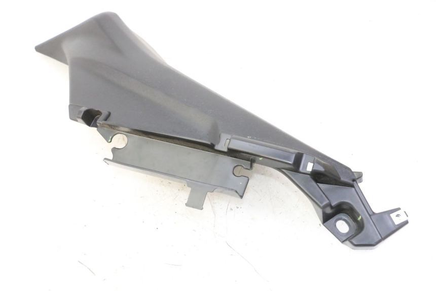 photo de Achterste linker dorpel YAMAHA XMAX X-MAX 125 (2021 - 2025) - Technische close-up