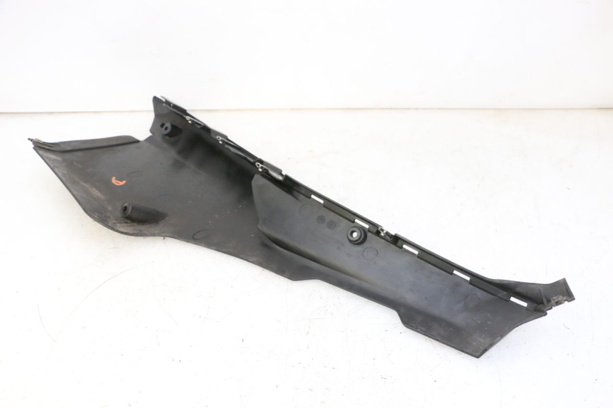 photo de rechter dorpel QUADRO 4 4D 350 (2015 - 2018) - Staat van het oppervlak