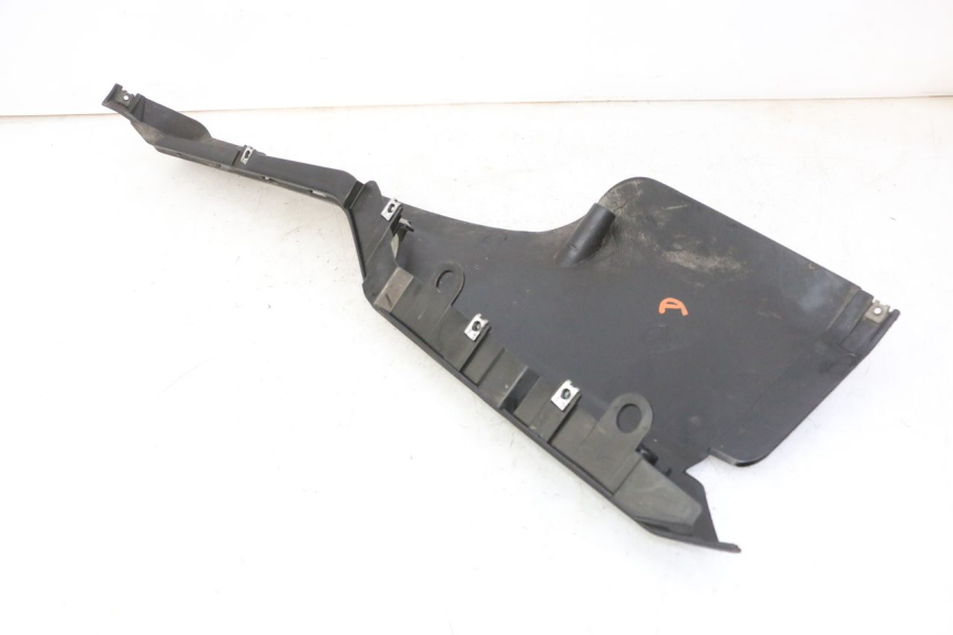 photo de rechter dorpel QUADRO 4 4D 350 (2015 - 2018) - Markeringen en referenties