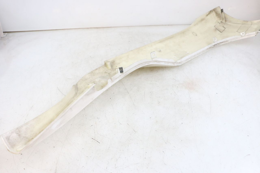 photo de rechter dorpel JONWAY AZTRAL 125 (2008 - 2017) - Detail van het onderdeel