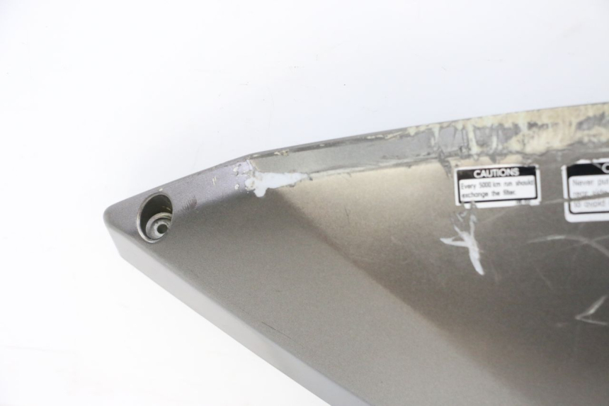 photo de RECHTER ZIJKWAND KYMCO DINK STREET 125 (2009 - 2014) - Kenmerkende details