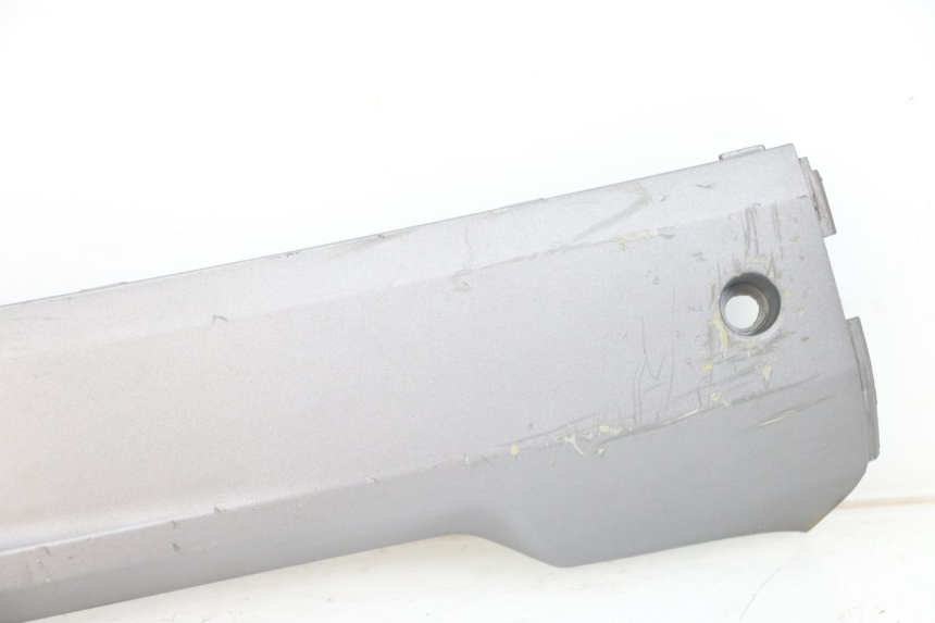 photo de rechter dorpel SYM FIDDLE 3 III 125 (2014 - 2020) - Bevestigingspunten