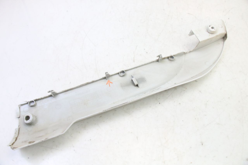 photo de rechter dorpel SYM FIDDLE 3 III 125 (2014 - 2020) - Staat van het oppervlak