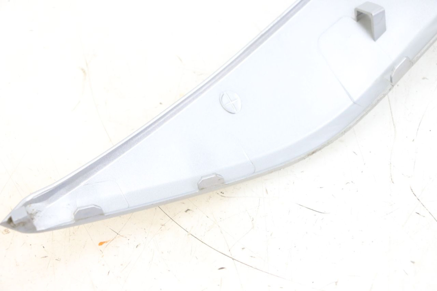 photo de rechter dorpel MBK FLAME X 125 (2007 - 2016) - Staat van het oppervlak