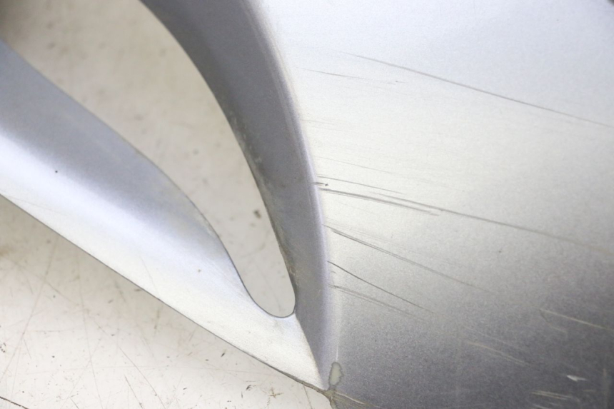 photo de rechter dorpel SYM GTS EVO 125 (2009 - 2013) - Zoom op componenten