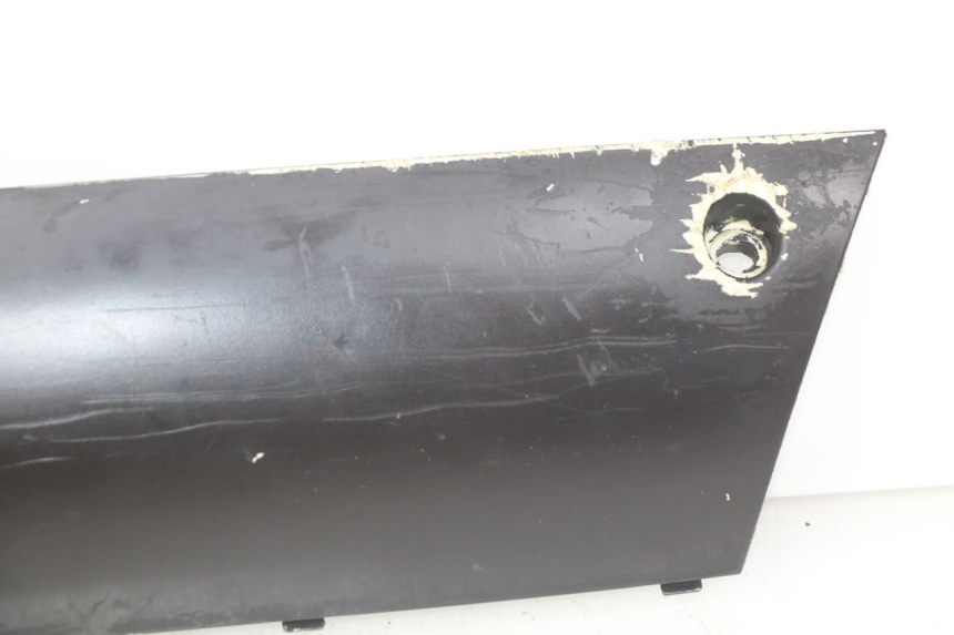 photo de rechter dorpel PEUGEOT KISBEE 4T 50 (2010 - 2017) - Detail van het onderdeel