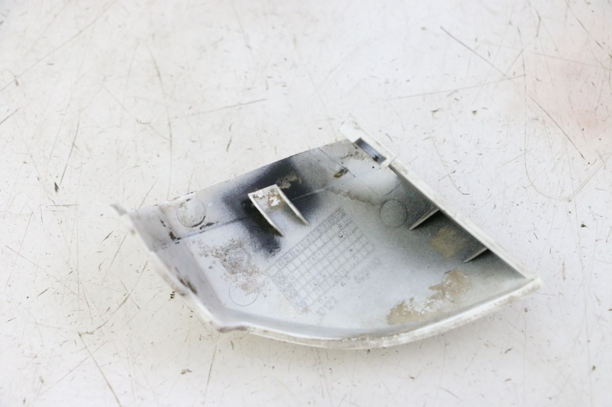 photo de RECHTER ZIJKWAND PIAGGIO LXV 4T 50 (2009 - 2013) - Detail van het onderdeel