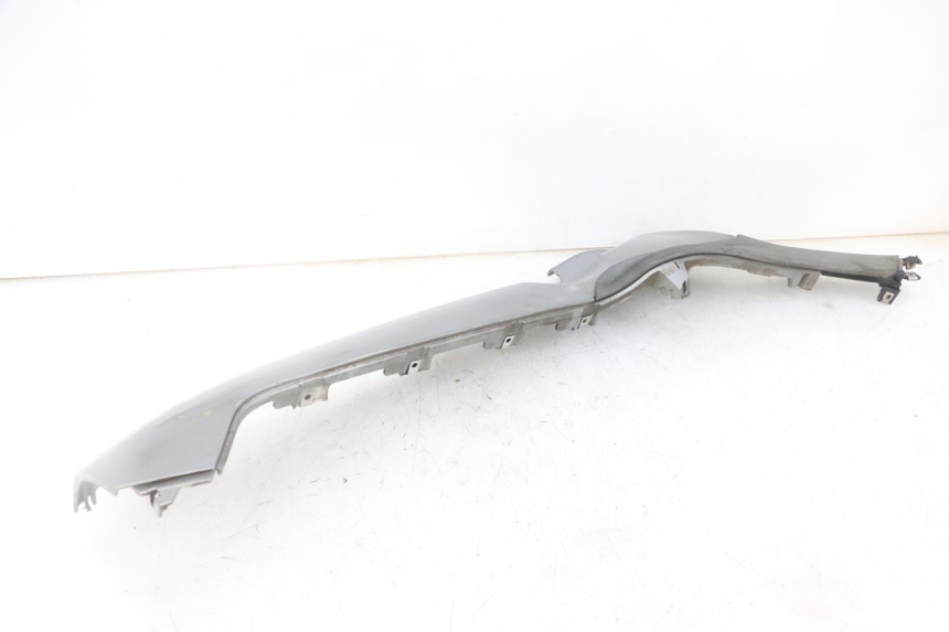 photo de RECHTER ZIJKWAND PIAGGIO MP3 LT 300 (2010 - 2016) - Detail van het onderdeel