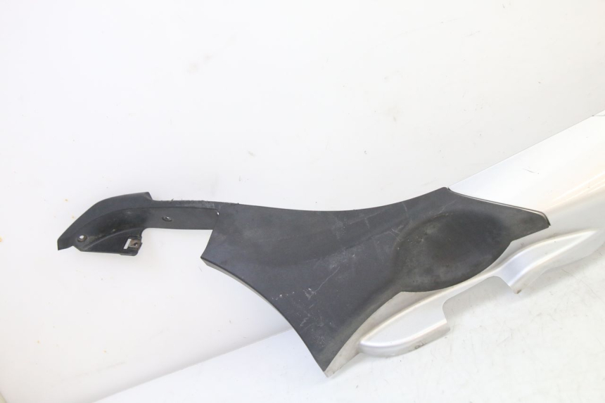 photo de rechter dorpel PIAGGIO MP3 500 (2014 - 2017) - Detail van het onderdeel