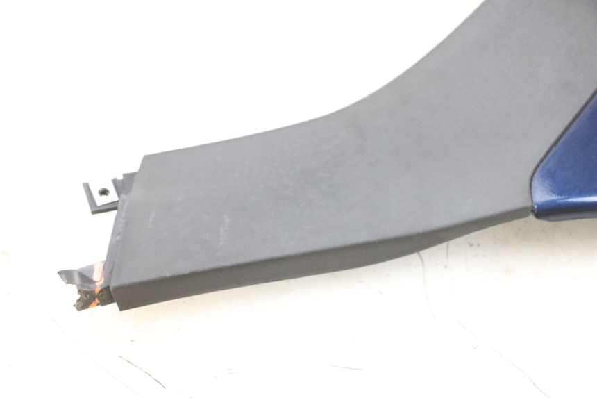 photo de rechter dorpel PIAGGIO MP3 RL 250 (2006 - 2010) - Detail van het onderdeel