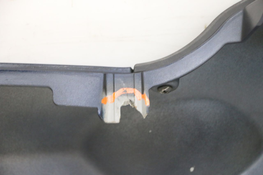 photo de rechter dorpel PIAGGIO MP3 RL 250 (2006 - 2010) - Bevestigingspunten