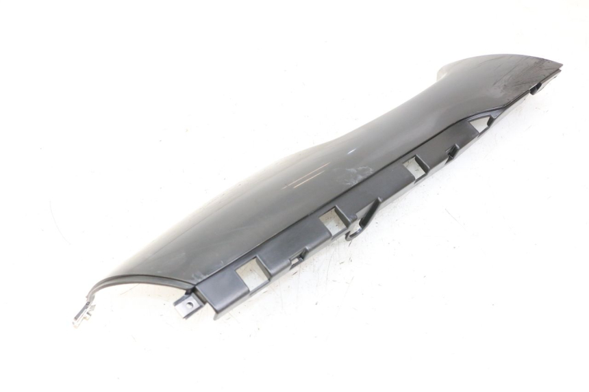 photo de rechter dorpel PIAGGIO NRG POWER PUREJET 50 (2018 - 2021) - Detail van het onderdeel