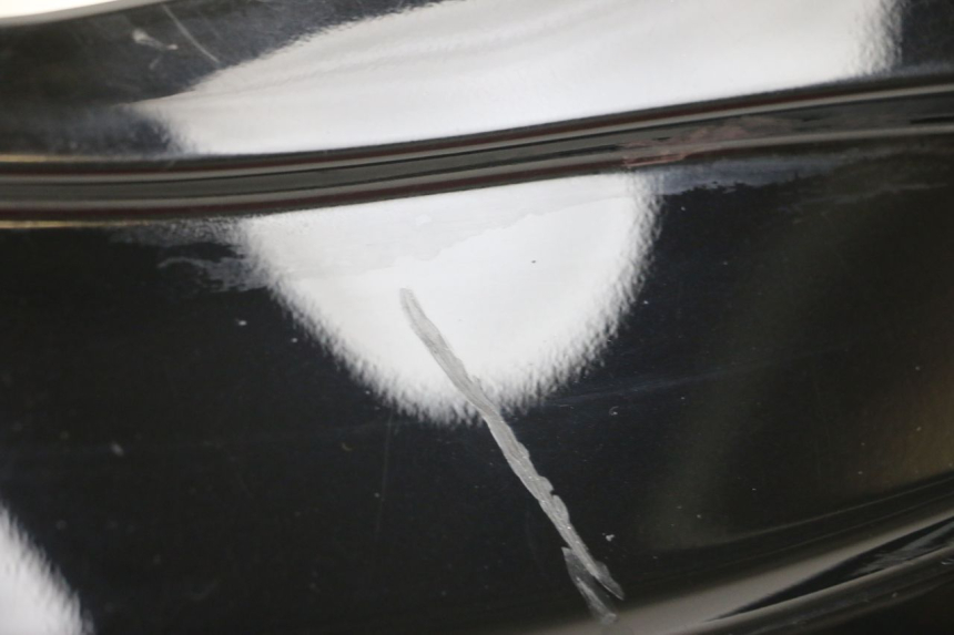 photo de rechter dorpel DAELIM S3 125 (2010 - 2017) - Detail van het onderdeel