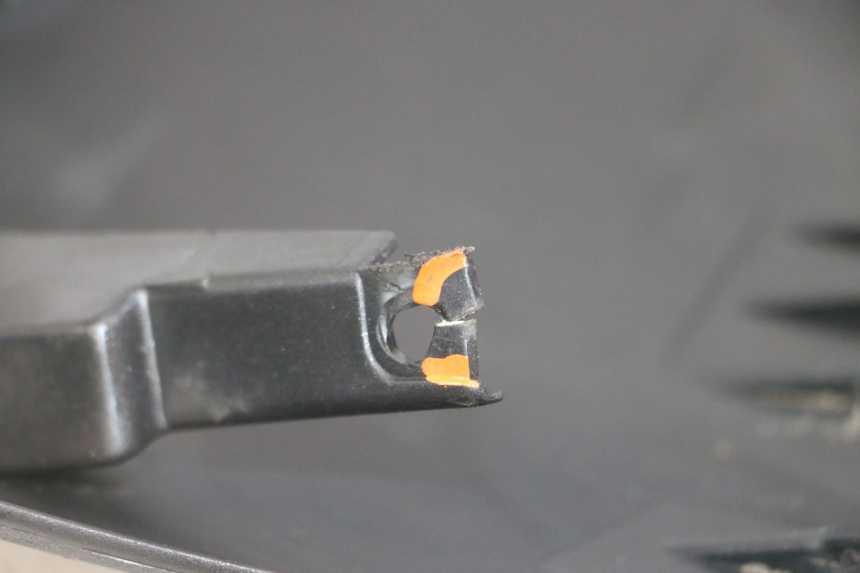 photo de rechter dorpel PEUGEOT SATELIS 125 (2013 - 2018) - Markeringen en referenties