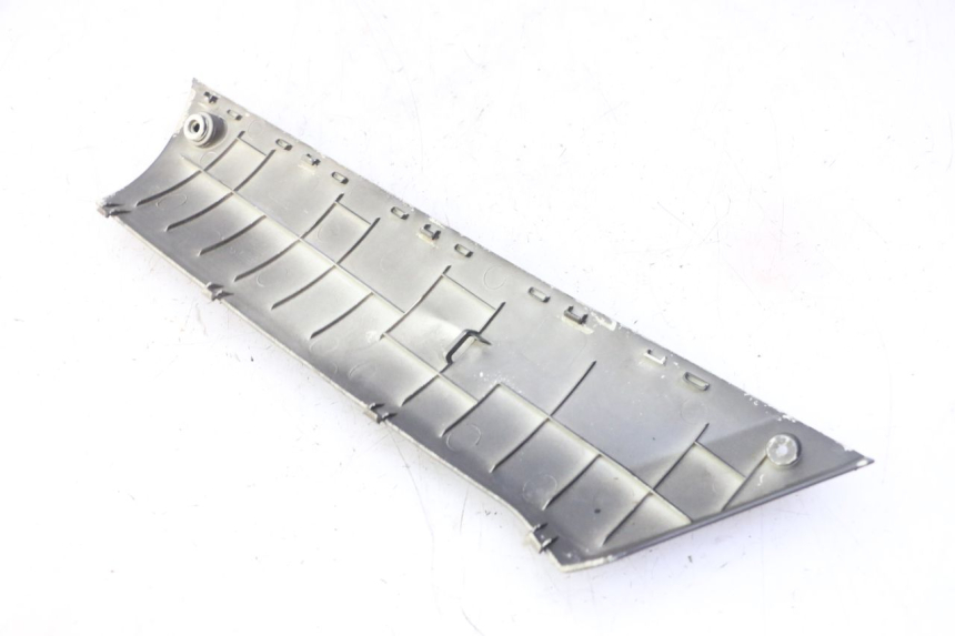 photo de RECHTER ZIJKANTSKIRT PEUGEOT STREETZONE I NAKED 2T 50 (2018 - 2020) - Zoom op gebruiksstaat