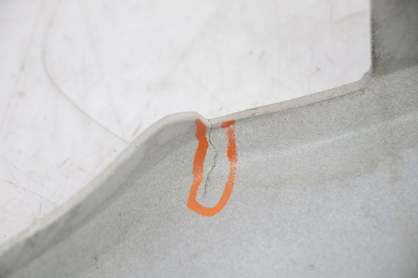 photo de rechter dorpel PEUGEOT TWEET PRO EFI 4T 50 (2021 - 2022) - Kenmerkende details