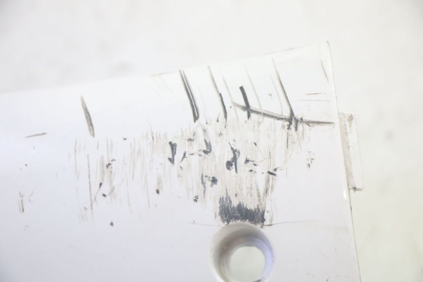 photo de rechter dorpel PEUGEOT TWEET PRO EFI 4T 50 (2021 - 2022) - Bevestigingspunten