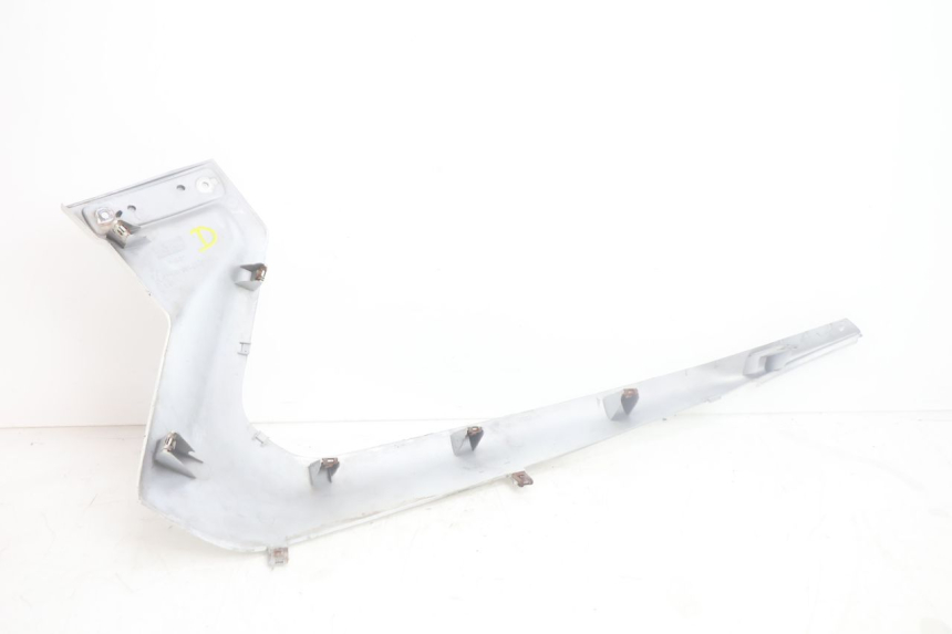 photo de RECHTER ZIJKANTSKIRT YAMAHA XMAX X-MAX 125 (2006 - 2009) - Bevestigingspunten