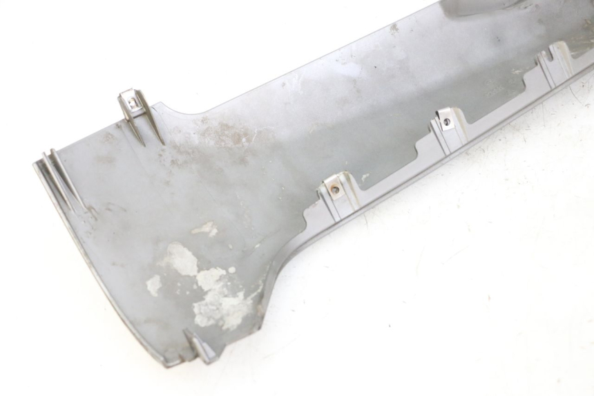 photo de LINKER DREMPELPLAAT PIAGGIO MP3 LT 300 (2010 - 2016) - Technische close-up