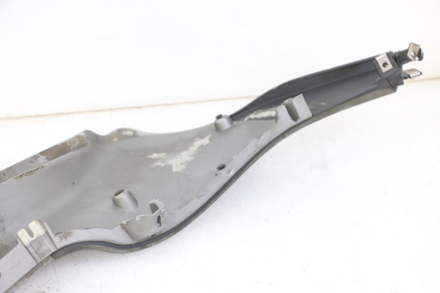 photo de LINKER DREMPELPLAAT PIAGGIO MP3 LT 300 (2010 - 2016) - Bevestigingspunten