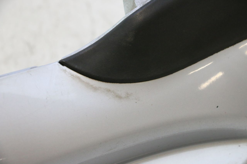 photo de LINKER DREMPELPLAAT PIAGGIO MP3 125 (2006 - 2014) - Detail van het onderdeel