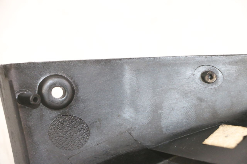 photo de LINKER DORSELPLAAT PEUGEOT SATELIS COMPRESSOR K15 125 (2006 - 2009) - Detail van het onderdeel