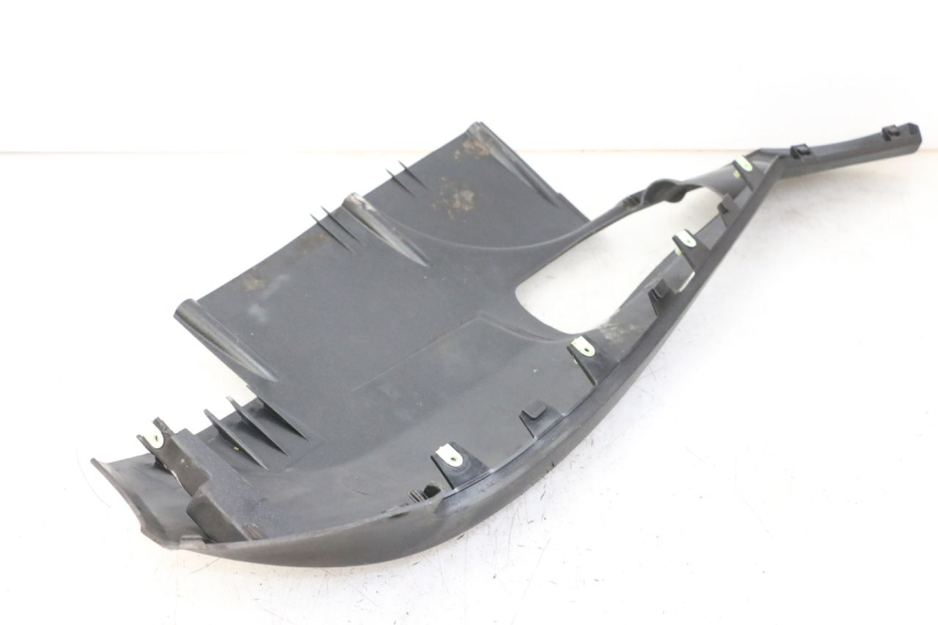 photo de LINKER DORSELPLAAT PEUGEOT SATELIS 125 (2013 - 2018) - Detail van het onderdeel