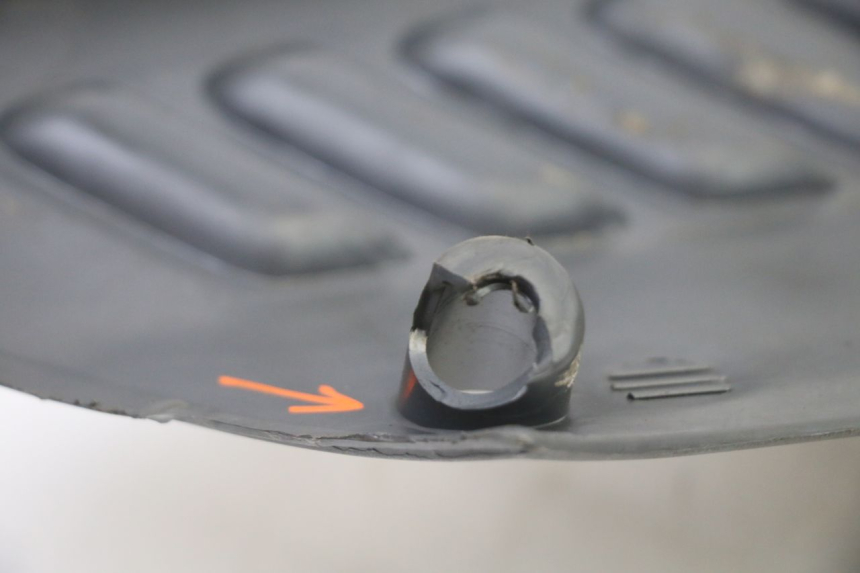 photo de LINKER DORSELPLAAT PIAGGIO SUPER LX 125 (2000 - 2003) - Staat van het oppervlak