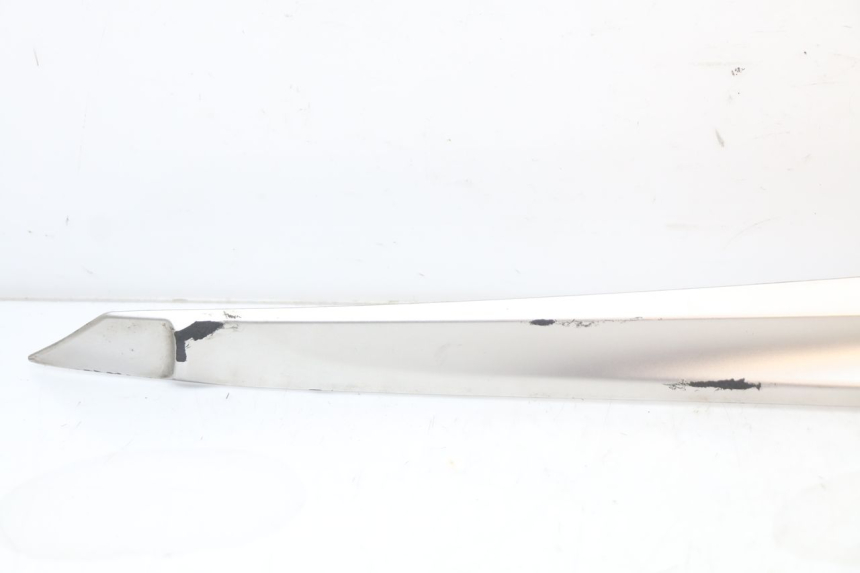 photo de LINKER DREMPELPLAAT YAMAHA XMAX X-MAX ABS 125 (2017 - 2020) - Detail van het onderdeel