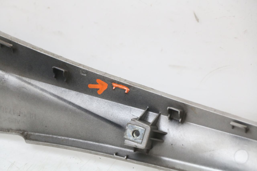 photo de LINKER DREMPELPLAAT YAMAHA XMAX X-MAX ABS 125 (2017 - 2020) - Staat van het oppervlak