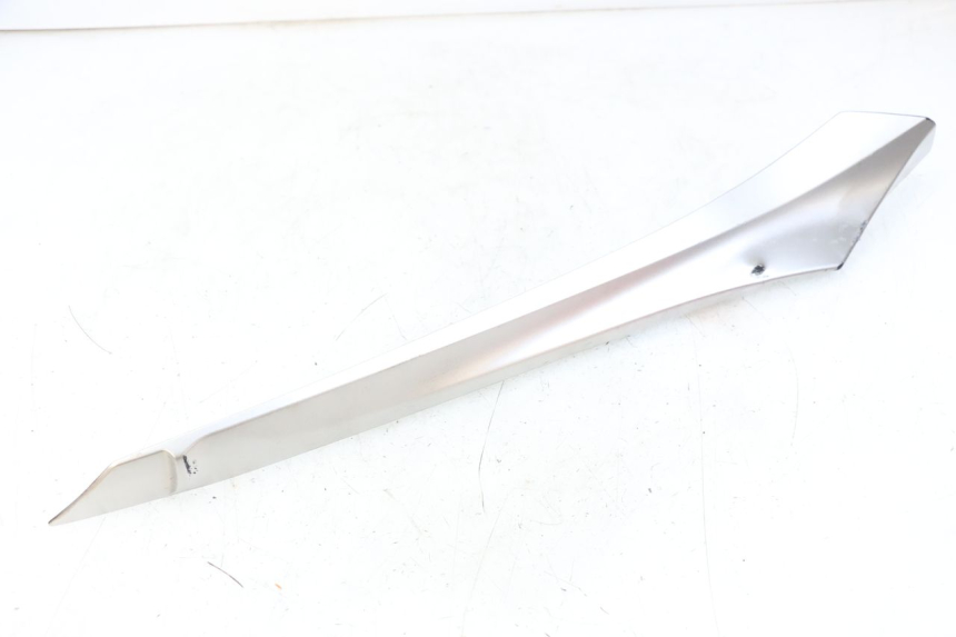 photo de LINKER DREMPELPLAAT YAMAHA XMAX X-MAX ABS 125 (2017 - 2020) - Detail van het onderdeel