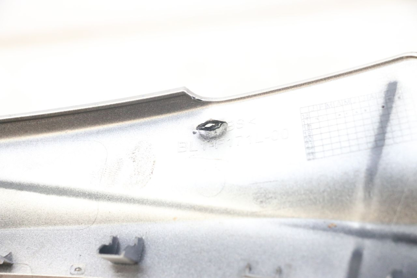 photo de LINKER DREMPELPLAAT YAMAHA XMAX X-MAX ABS 125 (2017 - 2020) - Zoom op gebruiksstaat