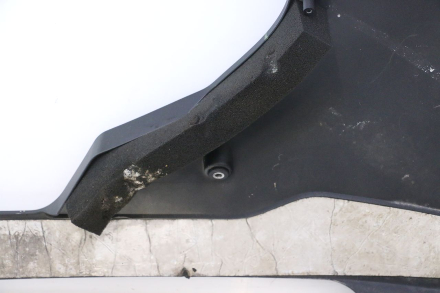 photo de LINKER ZIJKANT YAMAHA YZF R6 600 (2008 - 2009) - Markeringen en referenties