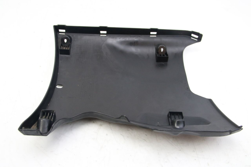 photo de Dorpelplaat PEUGEOT KISBEE 2T 50 (2018 - 2022) - Technische close-up